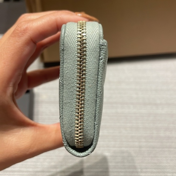 Great Condition Caviar Chanel Zipped Coin Purse - Picture 5 of 15
